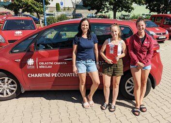 Pečovatelky hledají nového kolegu či kolegyni