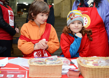 Pochutnejte si na koláči a podpořte péči o nevyléčitelně nemocné.